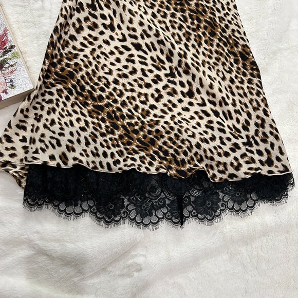 Tadashi Silk Dress Leopard Print Low V Back Ruched Waist Black Lace Lined Size 4 - Picture 4 of 7